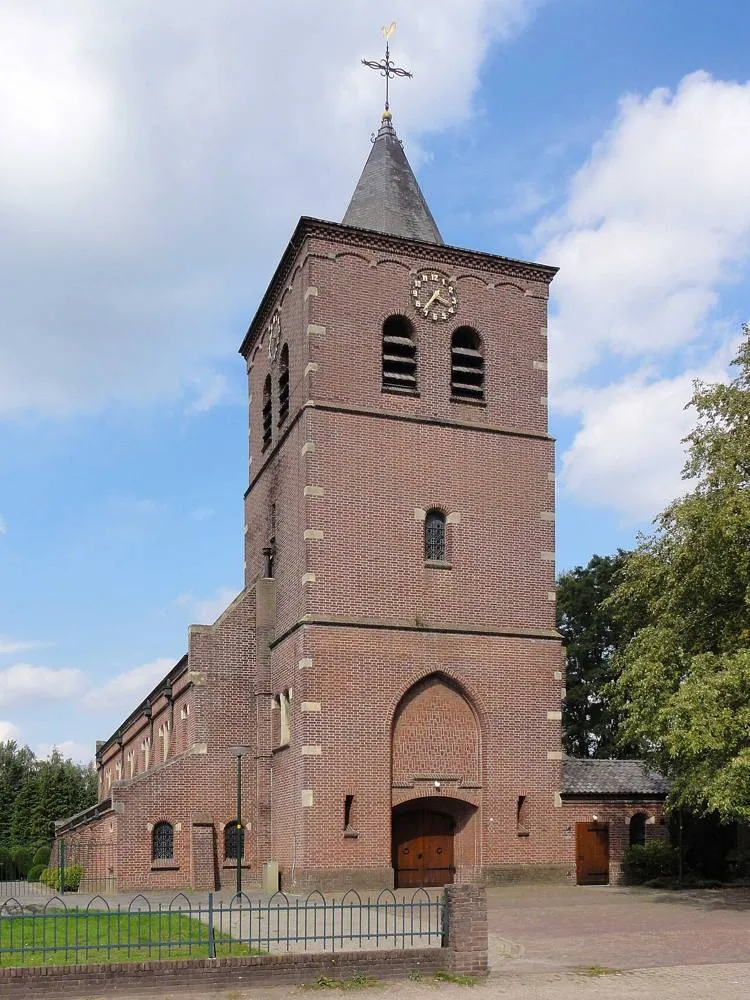 Netersel: Antonius van Padua en Brigidakerk Netersel
